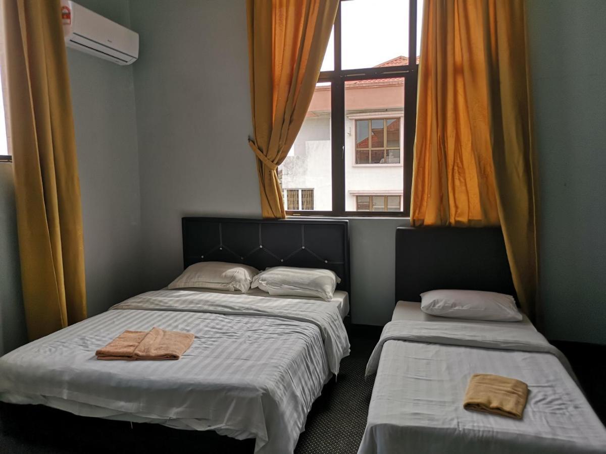 Homestay Marina Court Kota Kinabalu Exterior photo